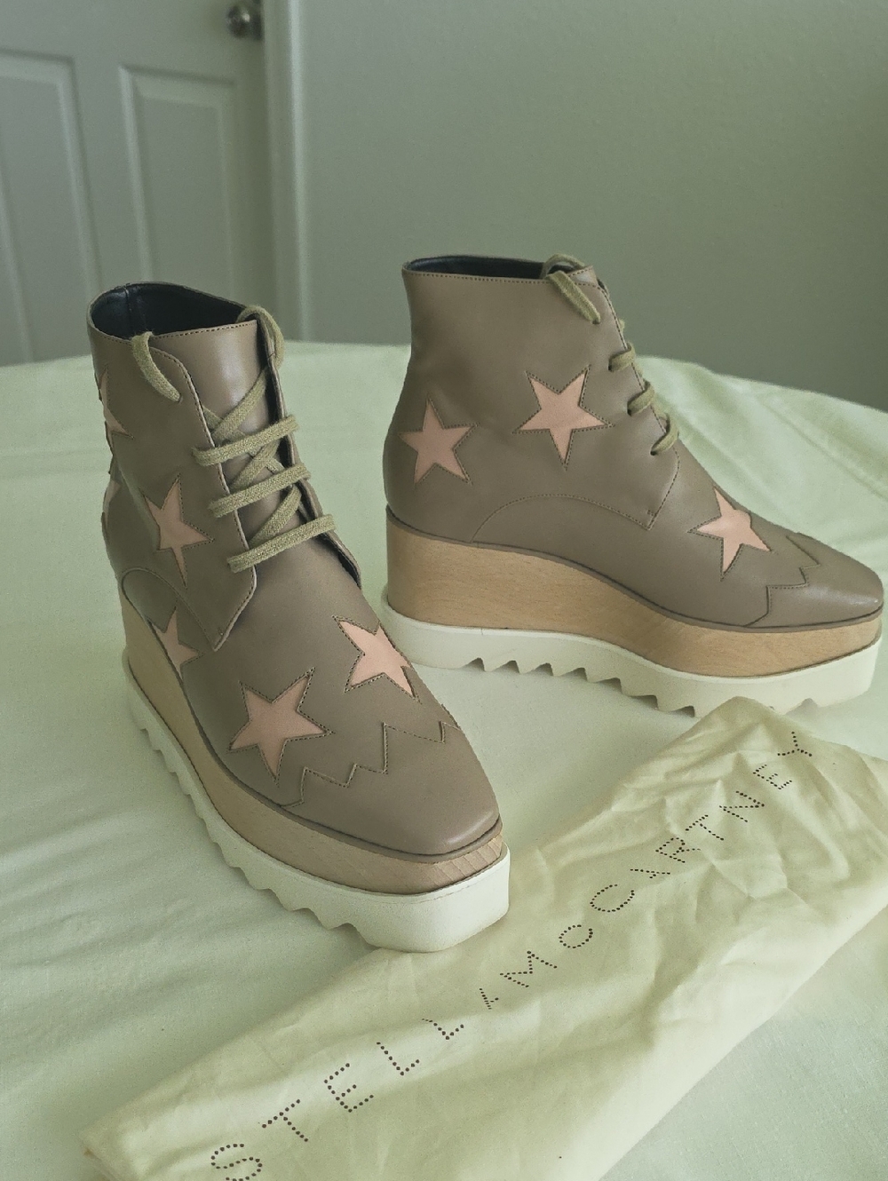 Stella McCartney Taupe Lace-Up Platform Ankle Boots with Pink Stars